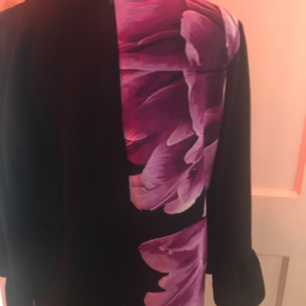 Large Multi Color Blouse - Picture 4 of 5